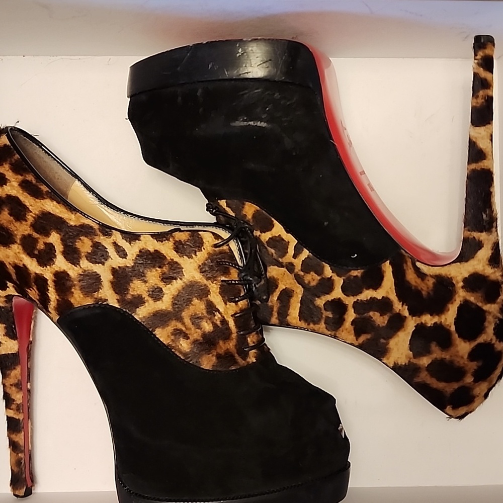 Christian Louboutin‘s pony’s